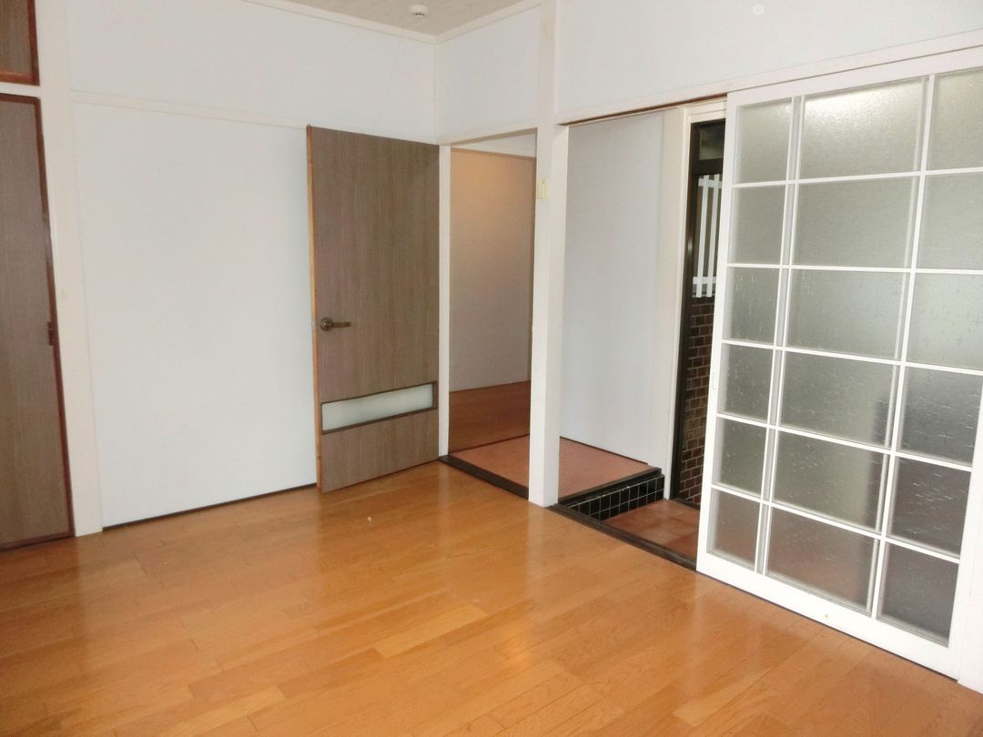Heights Wind Hill 5-Unit Apartment Building for Sale in Kitakyushu - Thumbnail 4
