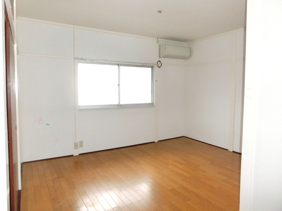 Heights Wind Hill 5-Unit Apartment Building for Sale in Kitakyushu - Thumbnail 3