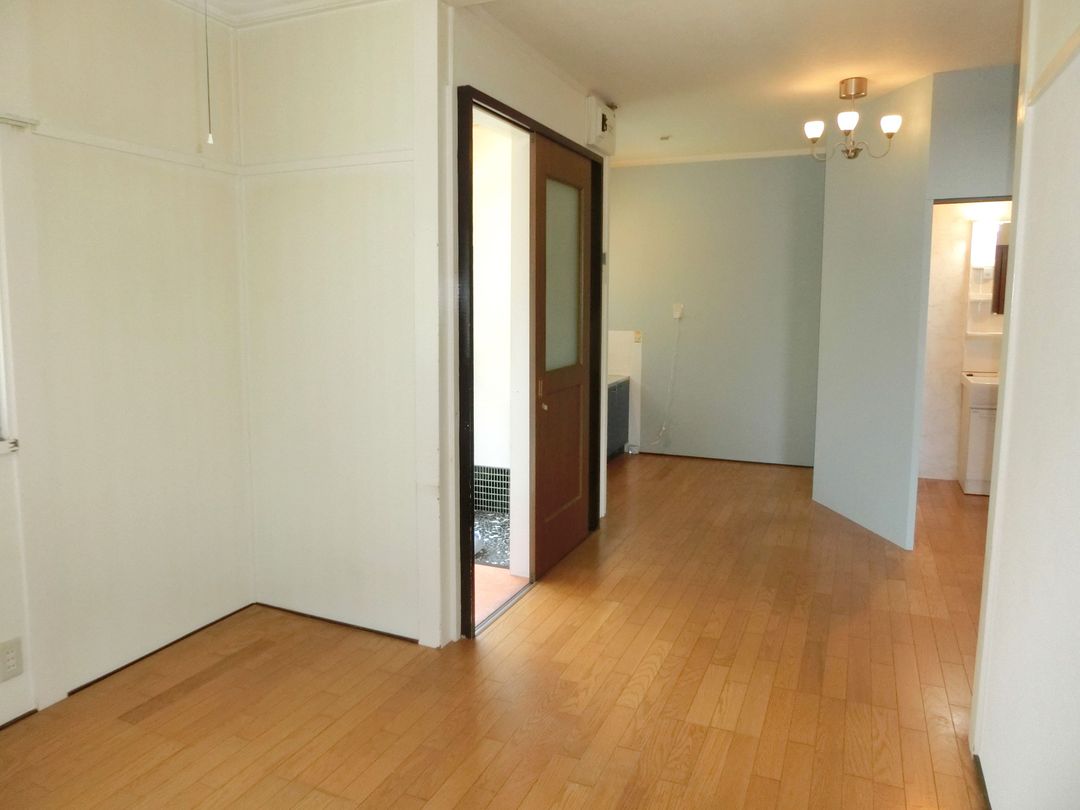 Heights Wind Hill 5-Unit Apartment Building for Sale in Kitakyushu - Thumbnail 2