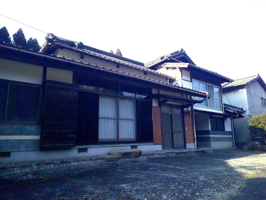 Historic 6DK Wooden House with Farmland in Fukuoka - Thumbnail 4