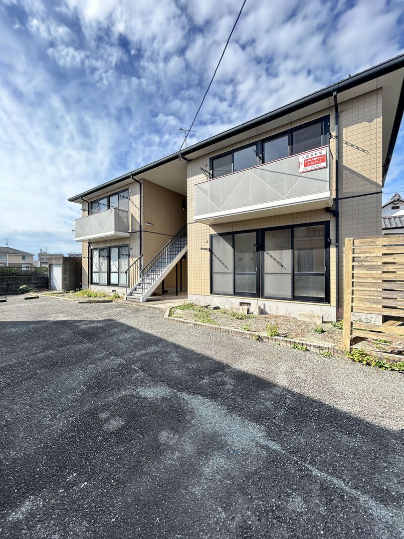 Bell Maison Yoshino 4-Unit Apartment Building for Sale in Omuta - Thumbnail 3