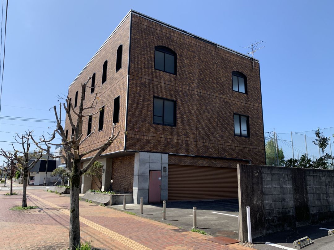 Bell Maison Yoshino 4-Unit Apartment Building for Sale in Omuta - Thumbnail 2