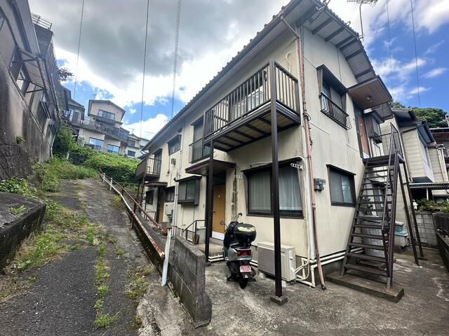 4-Unit Apartment Building for Sale in Kitakyushu's Moji Ward - Thumbnail 2