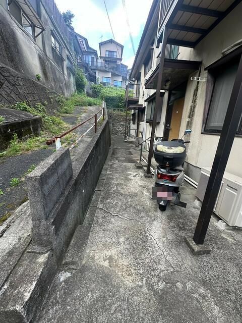 4-Unit Apartment Building for Sale in Kitakyushu's Moji Ward - Thumbnail 3
