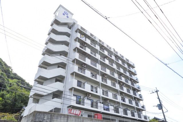 White Palace Moji Port 201 Apartment for Rent in Kitakyushu - Image 1