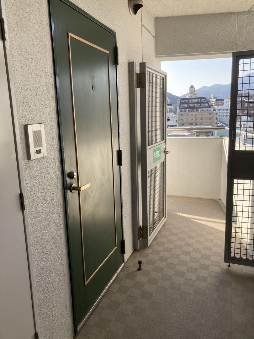 1K Apartment for Sale in Kumamoto City, Near Kofukumachi Station - Thumbnail 2