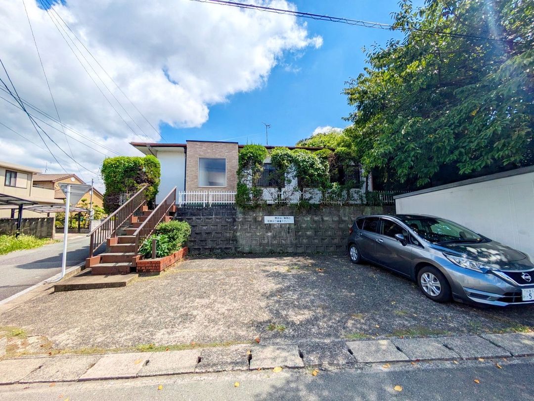 Nogata City Commercial Building for Sale with Parking for 3+ Cars - Thumbnail 2