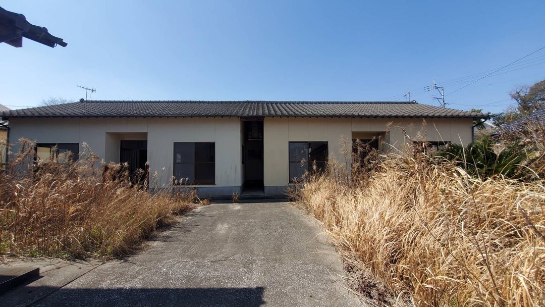 3 Vacant 2LDK Houses for Investment in Fukuoka's Fukuchi Town - Thumbnail 3