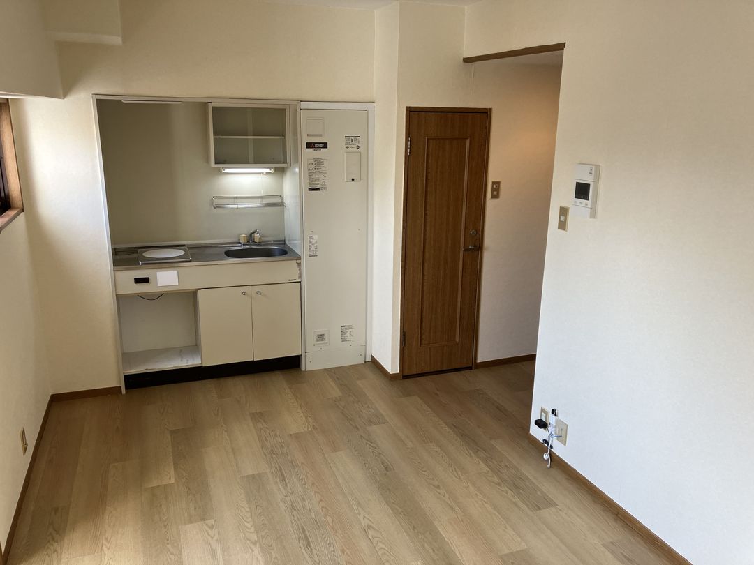 Staits Kurume 1R Apartment for Sale Near Hanabatake Station - Thumbnail 4