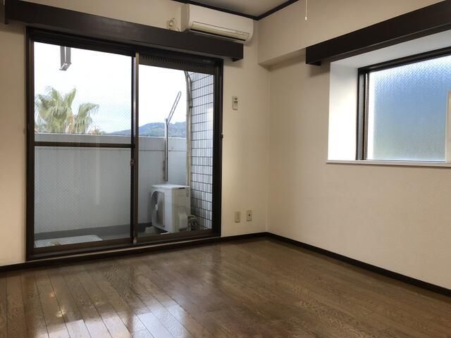 Lions Mansion Momoen Park 1K Apartment for Sale in Kitakyushu - Thumbnail 2