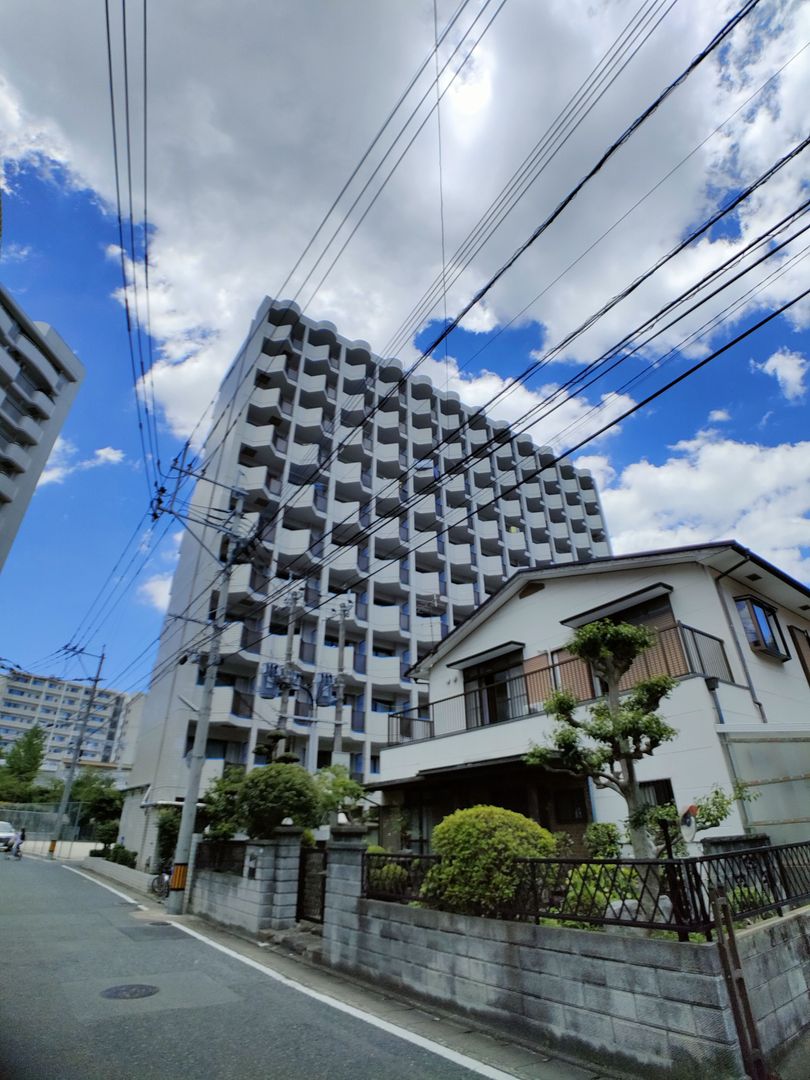 Maison de Confort Top-Floor Studio Apartment for Sale in Fukuoka - Thumbnail 2