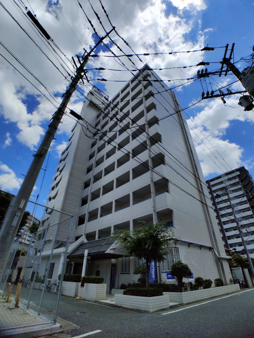 Maison de Confort Top-Floor Studio Apartment for Sale in Fukuoka - Thumbnail 3