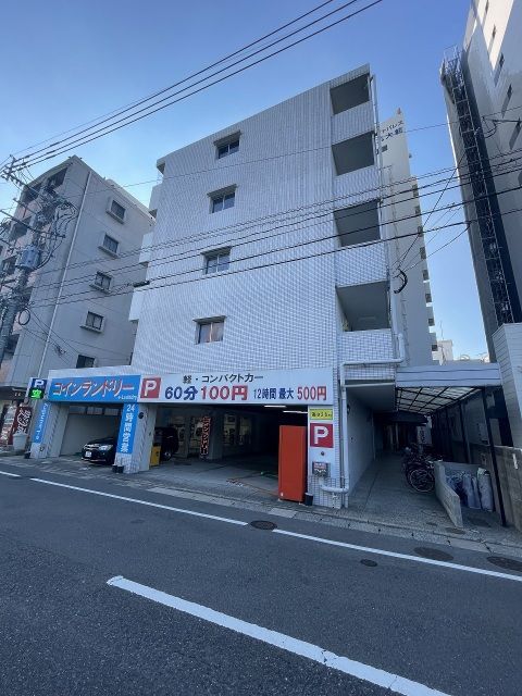 White Palace Kitakyudai-mae 415 Apartment for Rent in Kitakyushu - Image 1