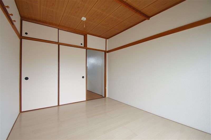 1K Apartment for Rent in Wajiro, Fukuoka - 21,000 Yen - Thumbnail 3