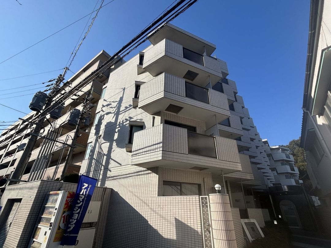Maison de Ocean 1K Apartment for Sale in Fukuoka East Ward - Thumbnail 3