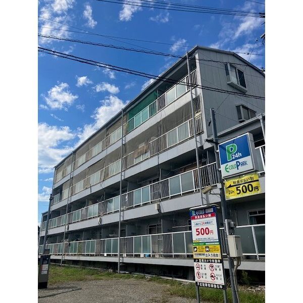 1K Apartment for Rent near Kyōikudai-mae Station, Munakata - Image 1