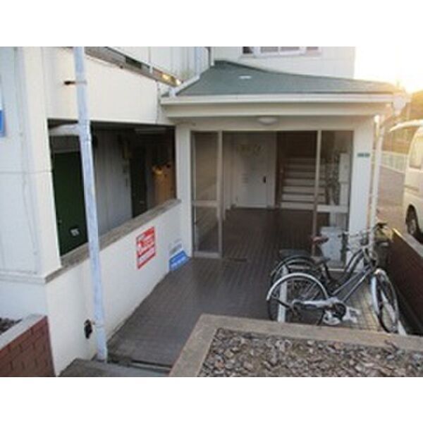 1K Apartment for Rent near Kyōikudai-mae Station, Munakata - Thumbnail 4