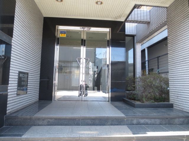 Renovated 1R Apartment Kokura 14% Yield Investment - Thumbnail 2