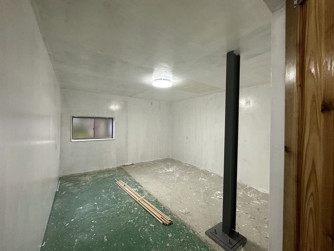 Renovated Commercial Warehouse, Kumamoto Prefecture - Thumbnail 2