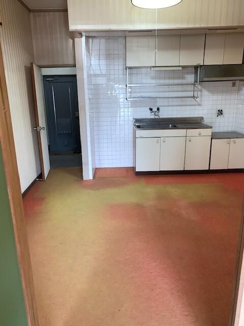 Million Corpos Takano-su 203: 3DK Apartment Near Ano Station, Kitakyushu - Thumbnail 3