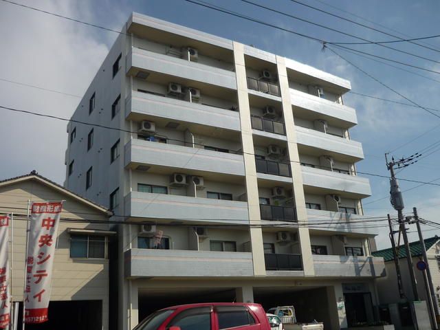 1K Apartment for Rent in Omuta City, Fukuoka - No Key Money - Image 1