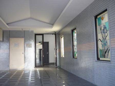 1K Apartment for Rent in Omuta City, Fukuoka - No Key Money - Thumbnail 2