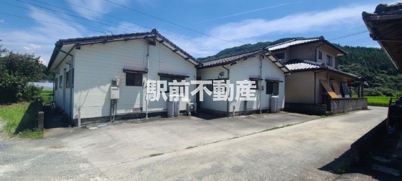 Two-Unit Rental House for Sale in Yame City, Fukuoka - Thumbnail 2