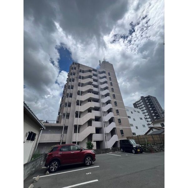 1K Apartment for Rent in Central Kumamoto - Maison de Kuhonji - Thumbnail 3