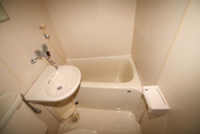 1K Apartment for Rent in Kitakyushu near Nishi-Kurokaki Station - Thumbnail 4