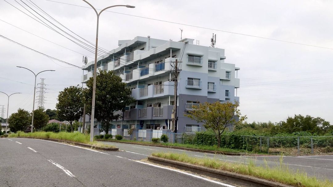 Million Corpus Shinike 105 Apartment, Kitakyushu - Thumbnail 2