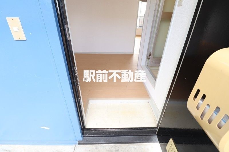 4-Unit Apartment in Omuta, Fukuoka - Thumbnail 2