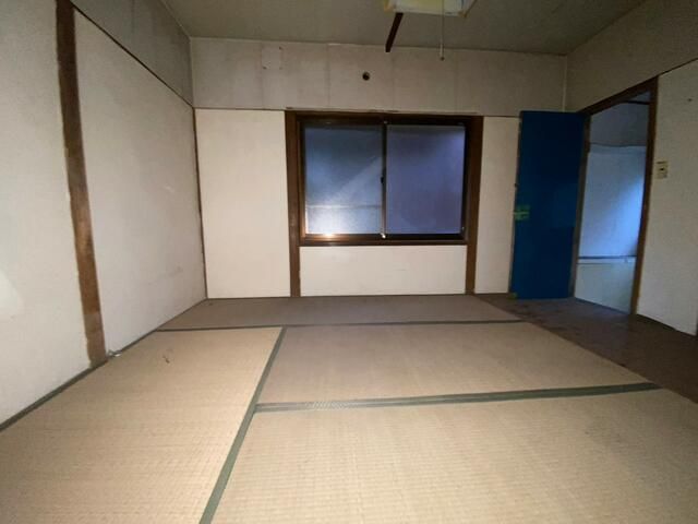 4-Unit Apartment Building in Kitakyushu - Thumbnail 4