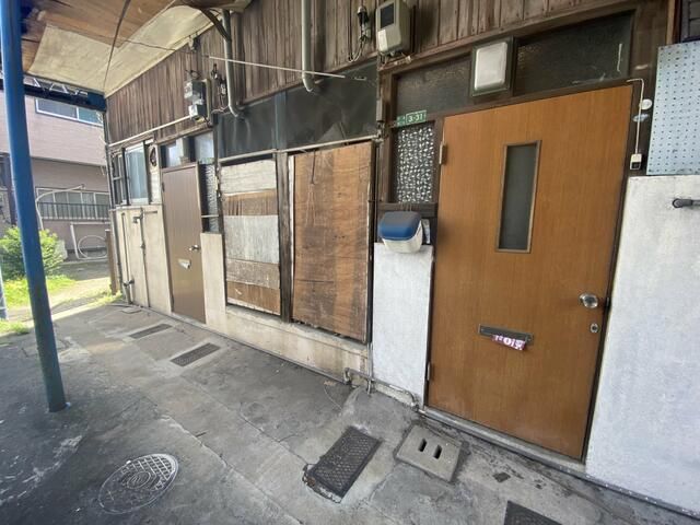 4-Unit Apartment Building in Kitakyushu - Thumbnail 2