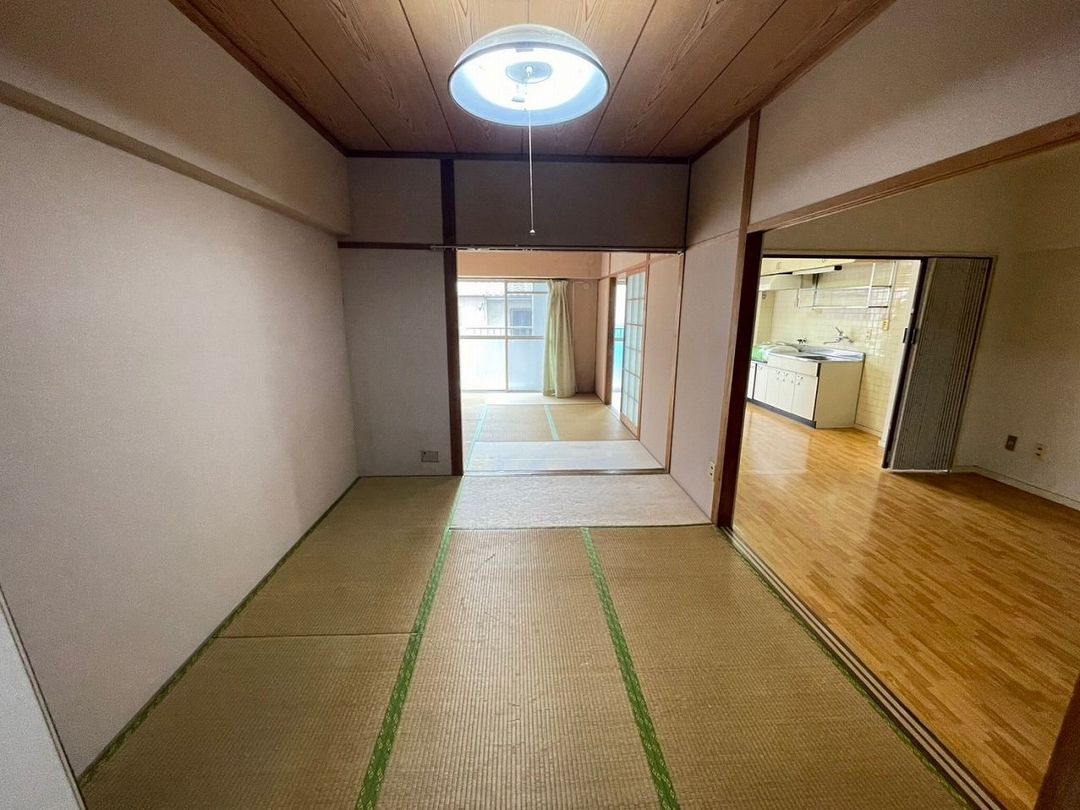 3DK Apartment in Kitakyushu, Fukuoka - ¥2.98M - Thumbnail 4
