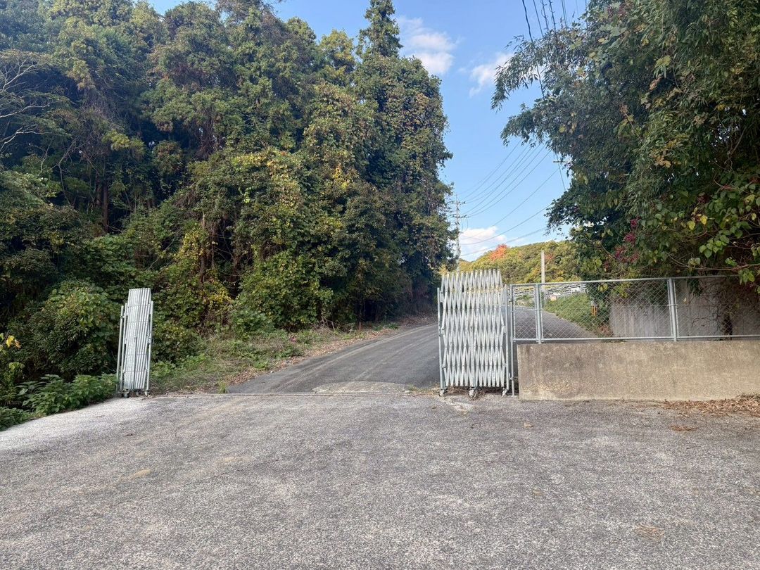 Land for Material Storage in Munakata, Fukuoka - 231 sqm Vacant Plot - Image 1