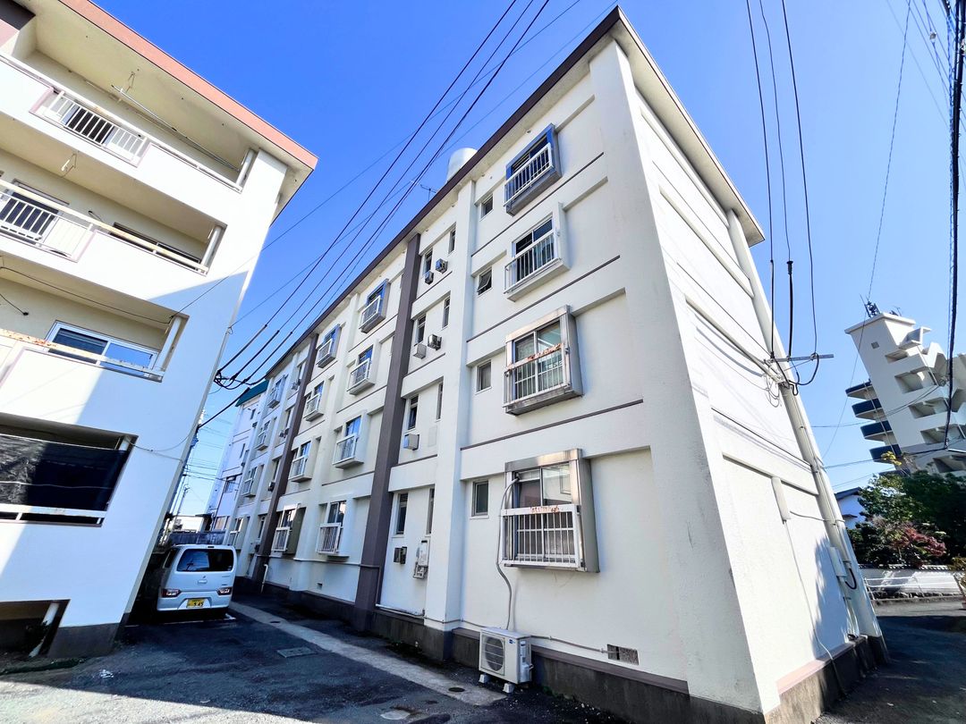 2DK Apartment for Sale in Kurume City, Fukuoka - 35.27 sqm - Thumbnail 4