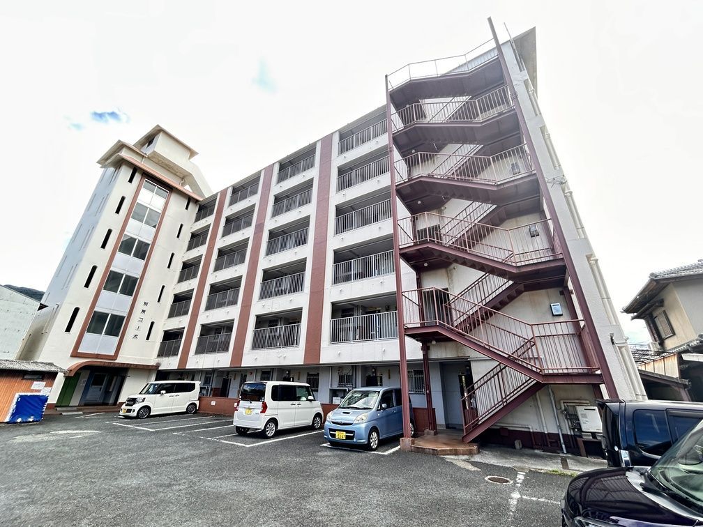 3K Apartment for Sale in Kitakyushu's Yahata Nishi Ward - 43.12 sqm - Thumbnail 2