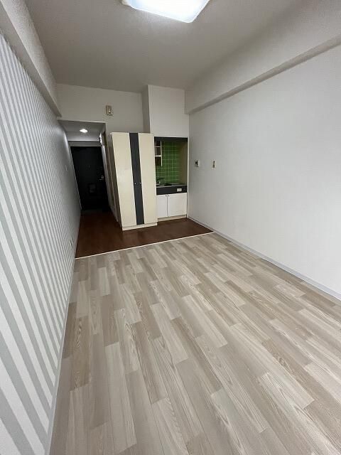 White Palace Kitakyudai-mae 105 Rental Apartment in Kitakyushu - Thumbnail 2