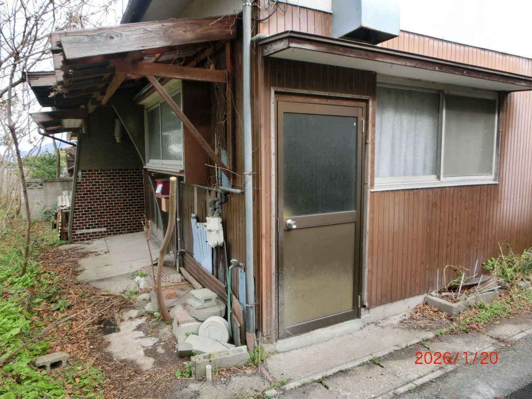 Land for Sale with Old House in Nōgata, Fukuoka - 90.35 sqm - Thumbnail 4