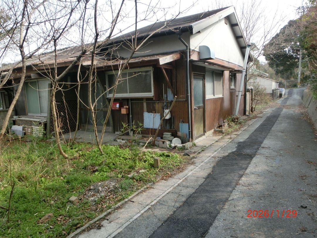 Land for Sale with Old House in Nōgata, Fukuoka - 90.35 sqm - Thumbnail 2