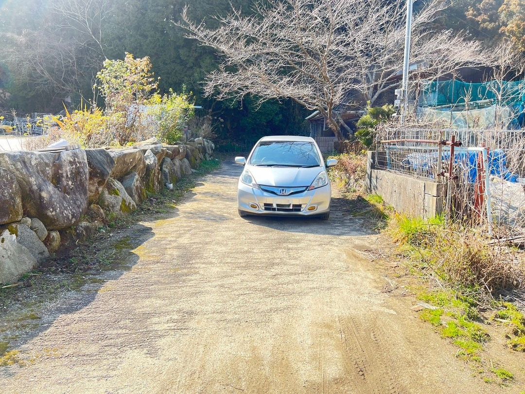 170-Tsubo Land for Sale in Fukuoka's Sawara Ward - Ideal for Camping or Beekeeping - Thumbnail 3