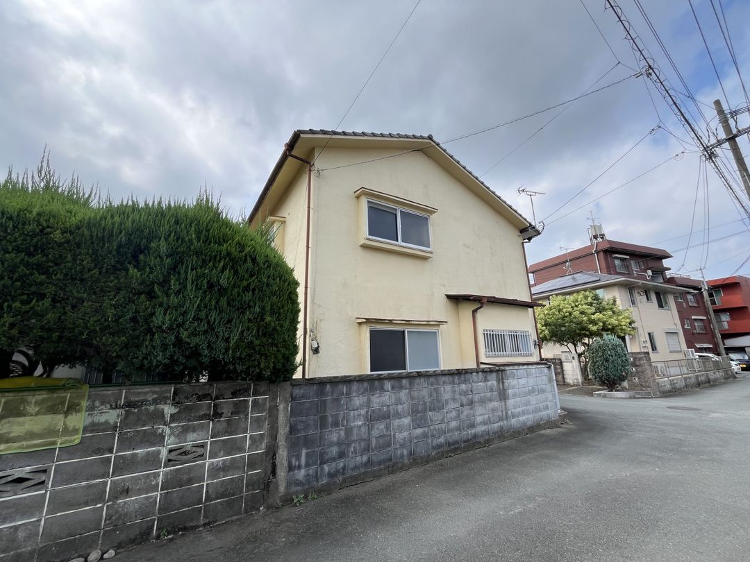 Karihara Apartment for Sale in Kurume - 4-Unit Investment Property - Thumbnail 2