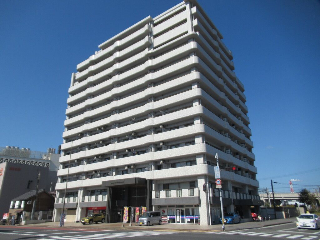 Oriental Asahigaoka Apartment for Sale in Kitakyushu - Thumbnail 2