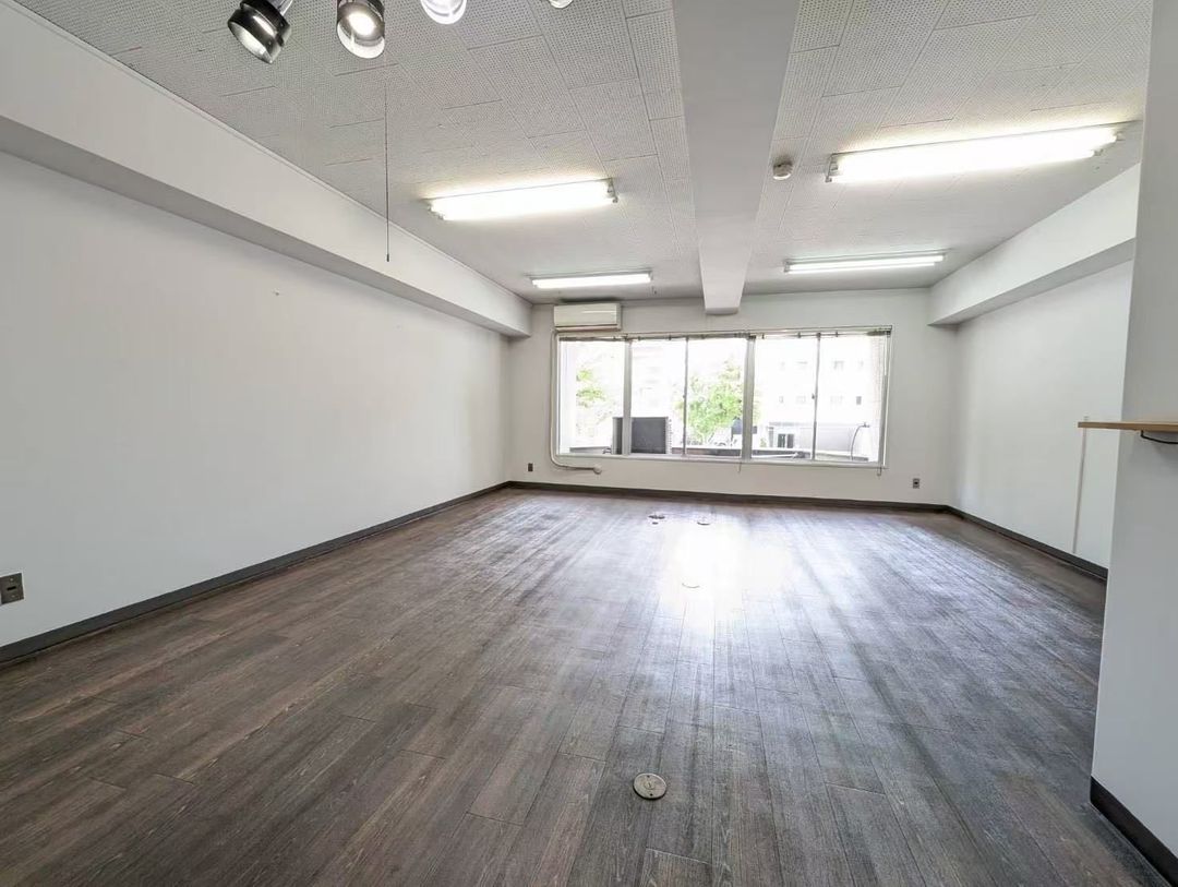 Office for Sale in Hakata, Fukuoka - 30.43 sqm Near Congress Hall - Thumbnail 3
