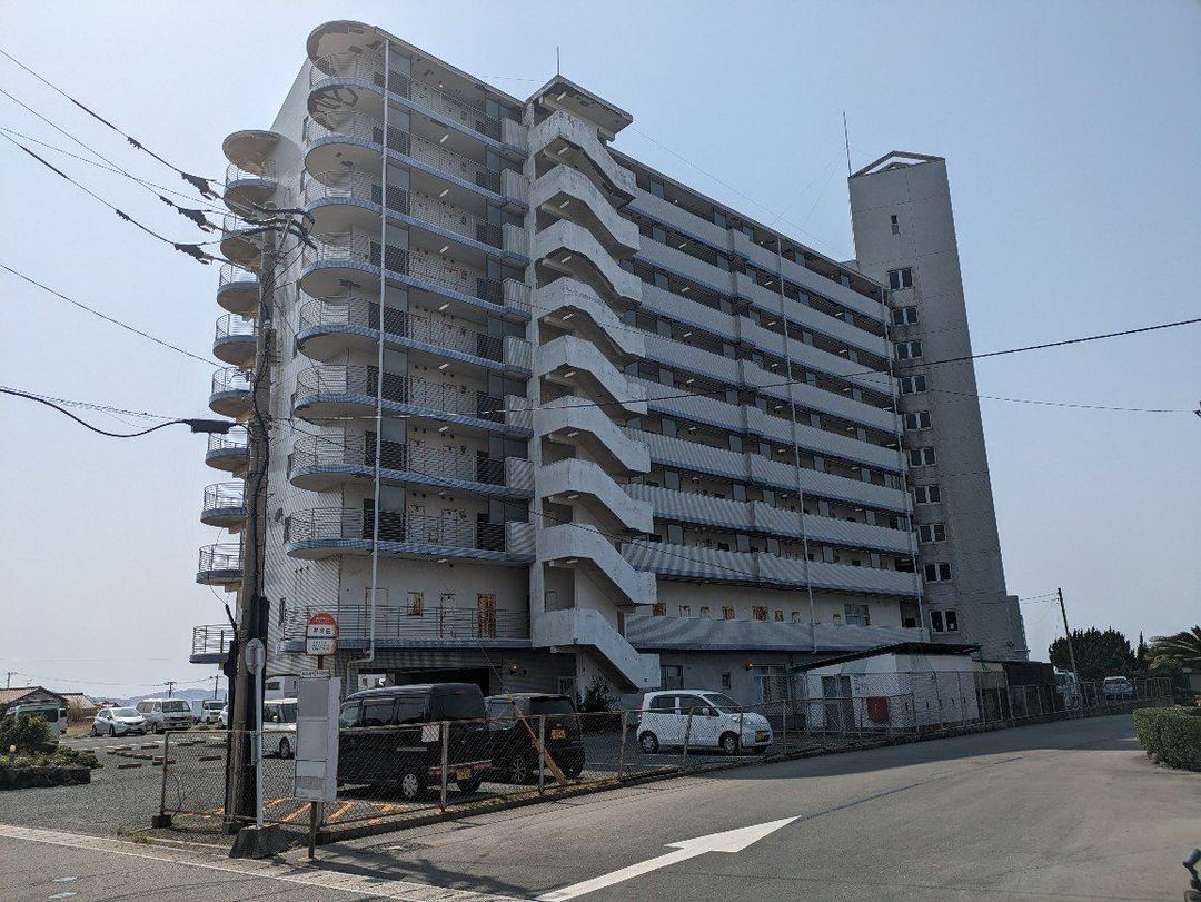 Kaminato Resort Sky Mansion Seaside Condo in Munakata - Thumbnail 3