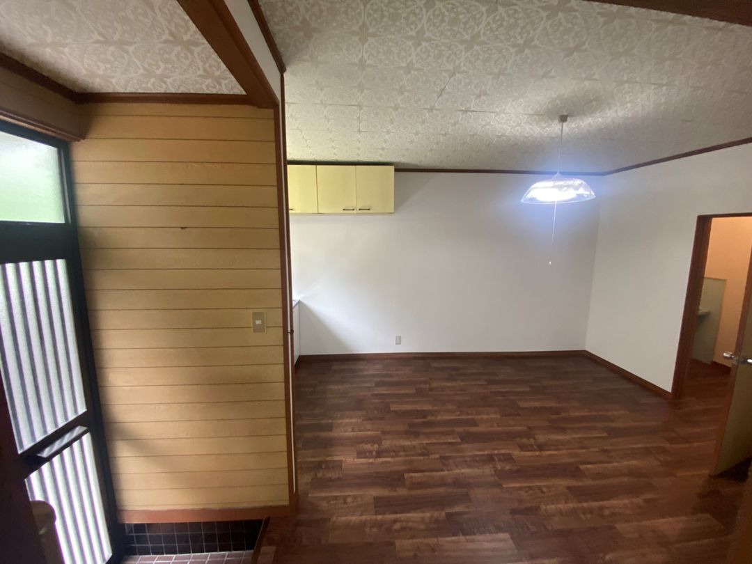 Kitakyushu Apartment Building for Sale Near Moji Port Retro - Thumbnail 2