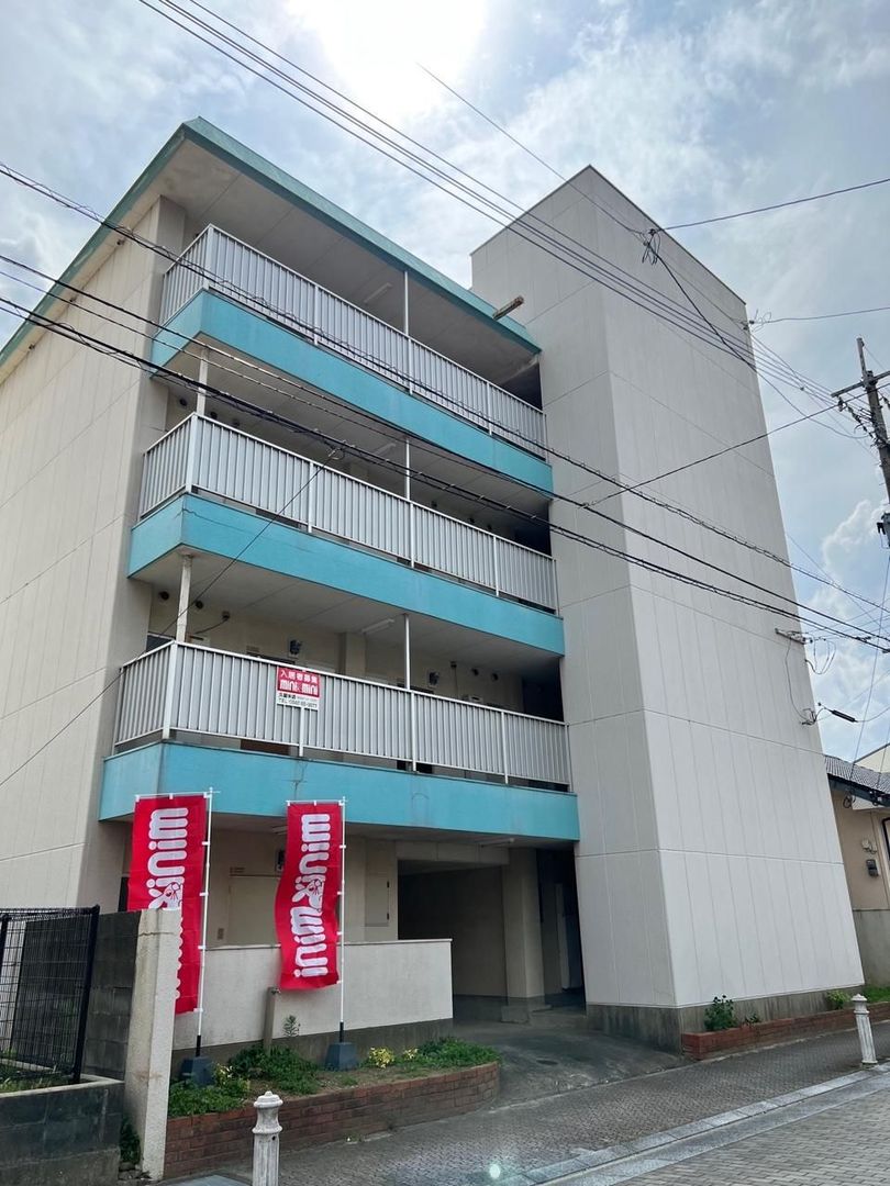 1K Apartment for Rent in Kurume, Fukuoka - Near JR Station - Thumbnail 2
