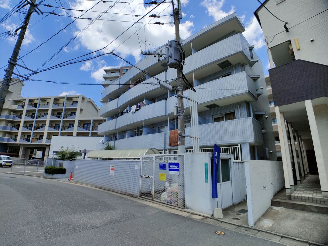 Maison de Charles 502 Apartment for Sale in Fukuoka's Ohashi - Thumbnail 3