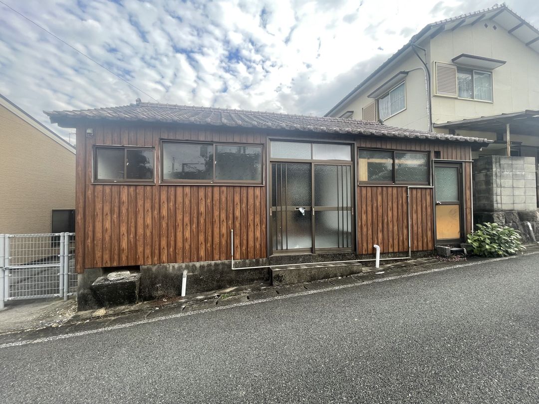 2DK Wooden Bungalow Near Tagawa-Gotoji Station, Tagawa City - Thumbnail 2