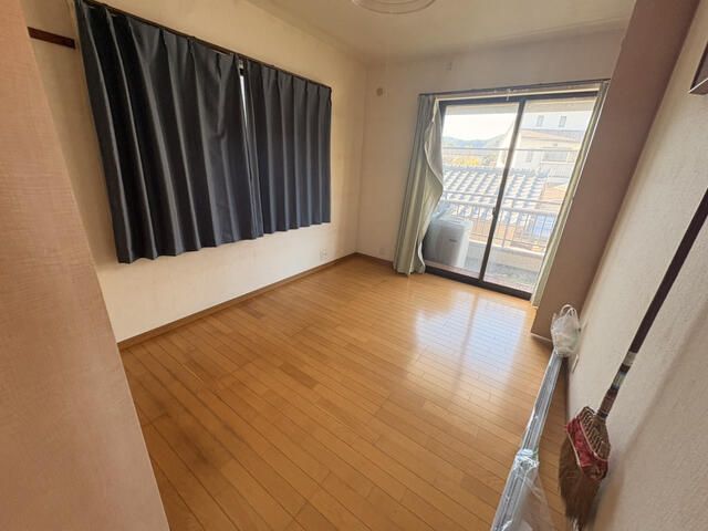3LDK Wooden House in Quiet Moji Ward, Kitakyushu for 2.5M Yen - Thumbnail 2